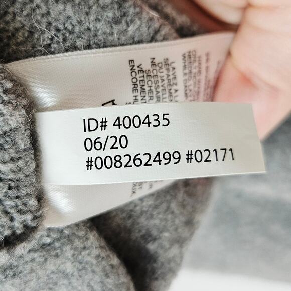 Express Womens Size Medium Gray Wool Blend Pullover Sweater Fuzzy Super Soft - Picture 7 of 9